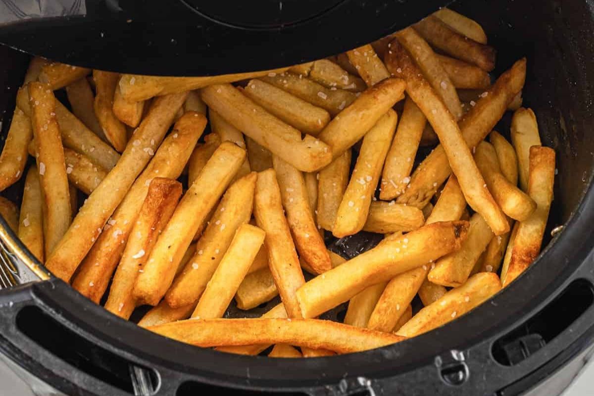 air-fryer-frozen-french-fries-recipe