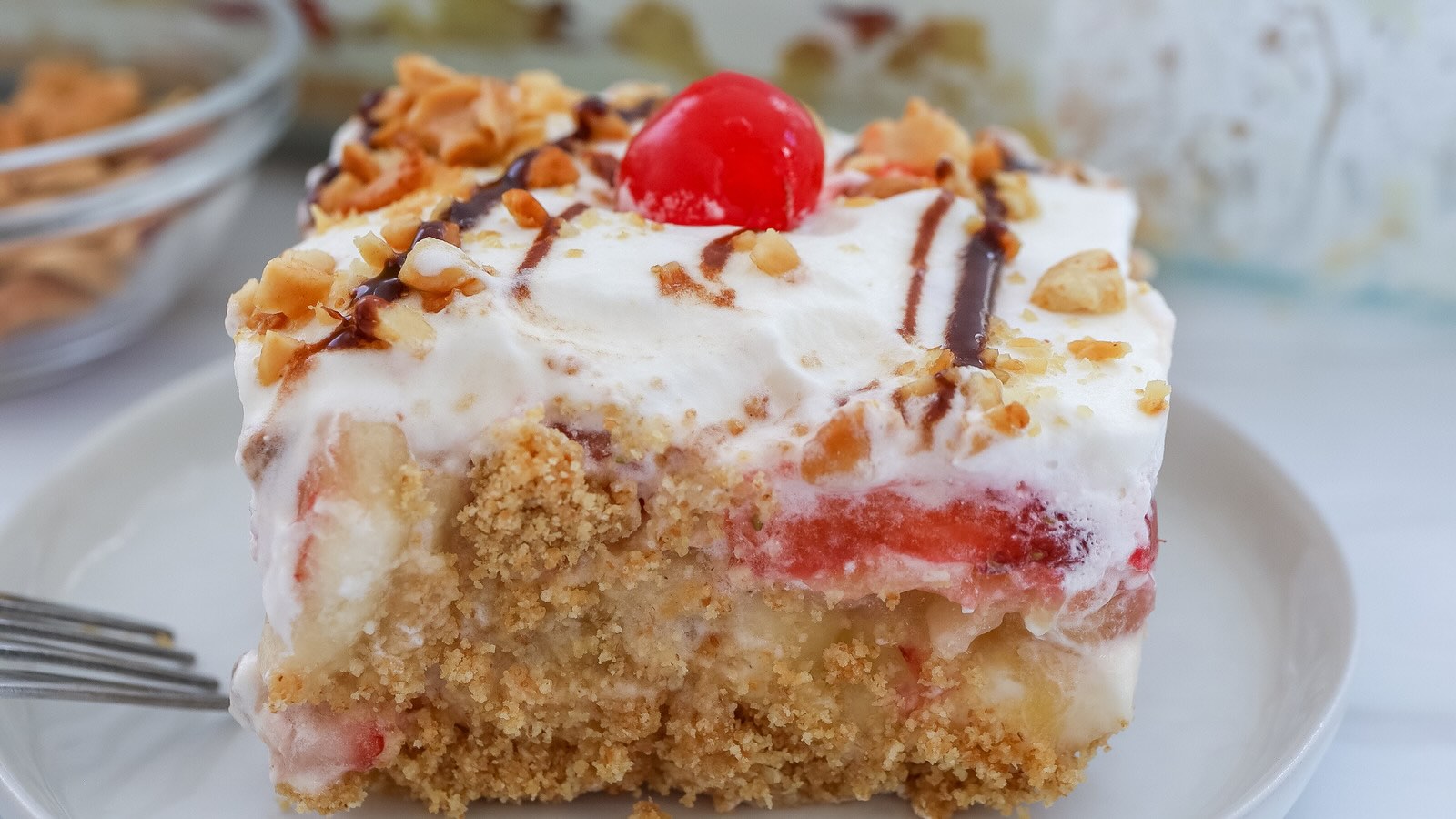 banana-split-cake-recipe